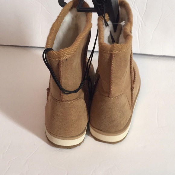 🆕 girls tan faux fur boots  size 10 - Picture 4 of 10
